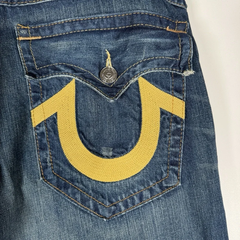 +Y2K True Religion Straight Leg Blue Jeans with Gold Embroidery Flaps - 38x32